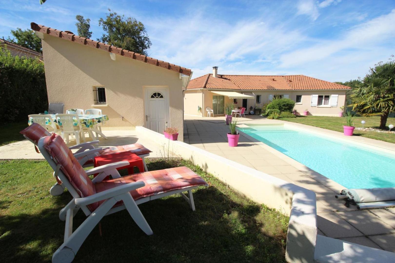 Les Carpes A Limoges Bed & Breakfast Bagian luar foto